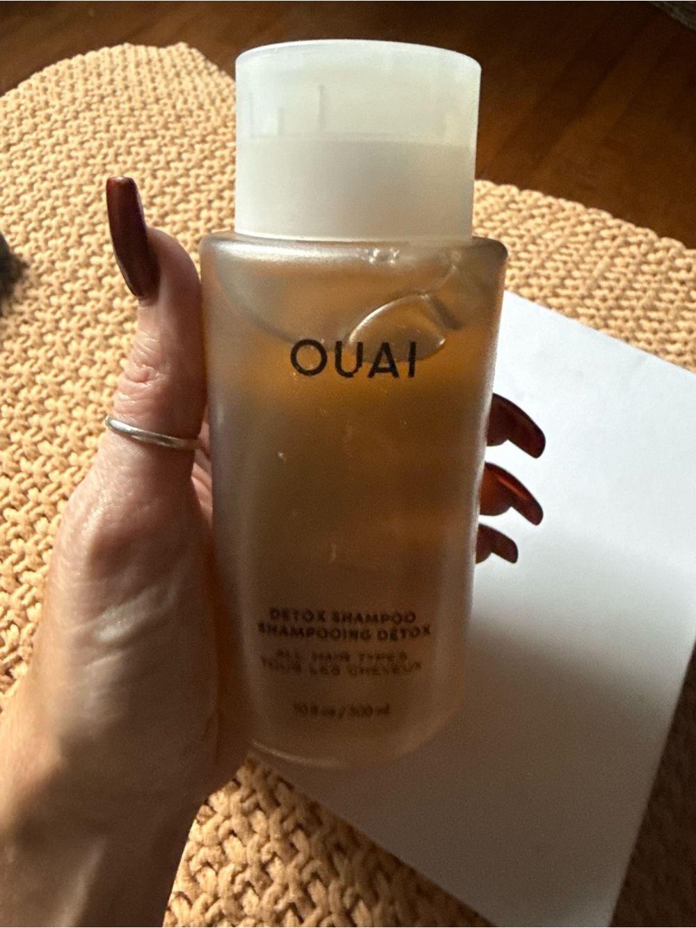 OUAI Detox Shampoo - Amber Bottle with White Cap